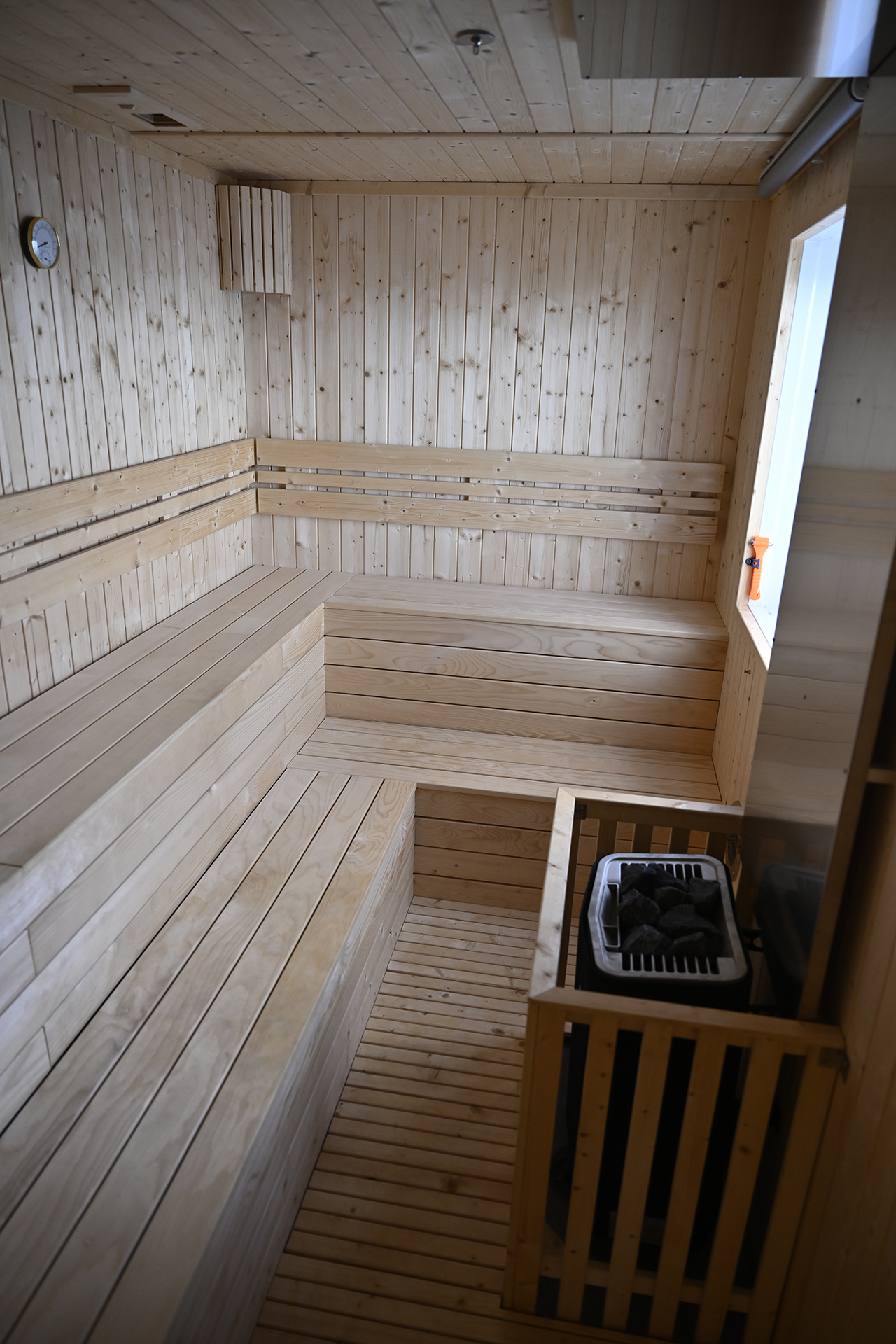 20251031-web-terntank1091