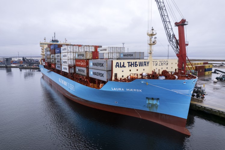 With a capacity of 2,100 TEU, the Laura Maersk is somewhat smaller than Maersk's largest vessels, but future methanol-powered ships will reach Triple E dimensions.